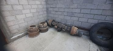 крыло москвич: Задний мост Зил б/у, лазовский мост, снята от ЗИЛА плюс четыре штуки — 1