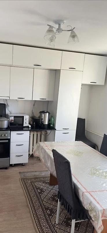 Бөлмөлөр: 60 м², 4 бөлмө, Забор, тосулган — 2