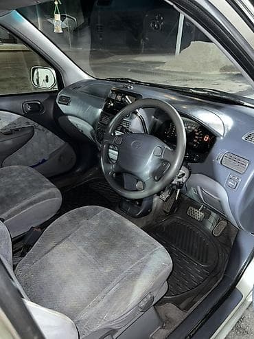 trunk q: Toyota Raum: 1997 г., 1.5 л, Автомат, Бензин, Универсал — 6