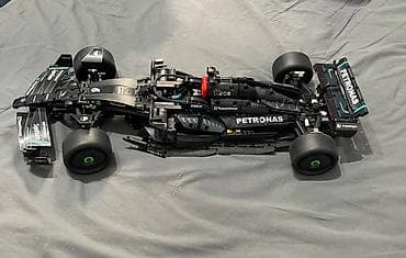 Конструктор-реплика болида Формулы‑1 Mercedes-AMG Petronas в стиле — 4