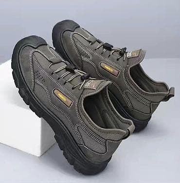 обувь на годик: Мужские повседневные кроссовки . Остался только один размер. 41. Отдаю — 2