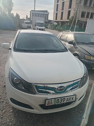 byd w6: BYD Qin: 2019 г., Автомат, Электромобиль, Седан — 2