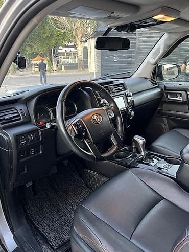 ред: Toyota 4Runner: 2018 г., 4 л, Автомат, Бензин, Внедорожник — 4