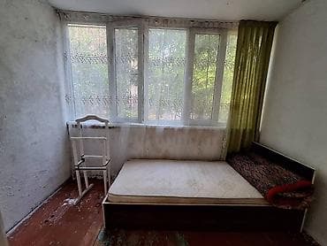 продаю квартиру микрорайон: 1 комната, 38 м², 104 серия, 1 этаж, Старый ремонт — 4