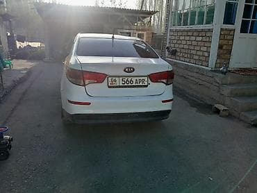 самообслуживания мойка: Kia Rio: 2015 г., 1.4 л, Автомат, Бензин, Седан — 4
