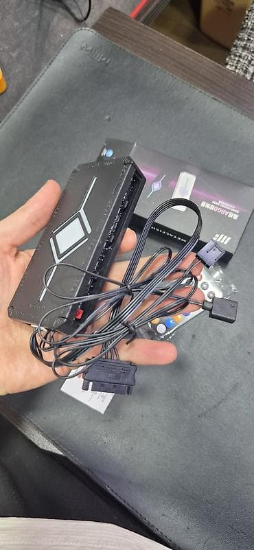 sata usb: Контроллер/хаб для подсветки и вентиляторов ПК 5V ARGB + PWM - — 3