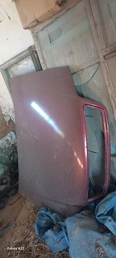 бампер а4: Автозапчасти для Audi (эмблема на решётке радиатора). Набор — 4