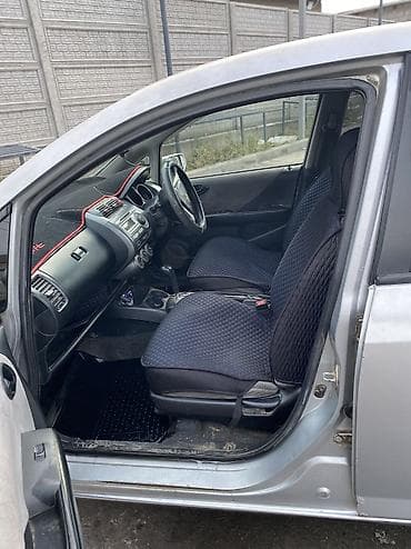 bid e2: Honda Fit: 2006 г., 1.3 л, Вариатор, Бензин, Хэтчбэк — 8