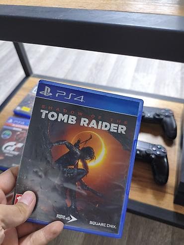 Техника и электроника: Срочно продается Sony PlayStation 4 с комплектом аксессуаров и дисков — 5