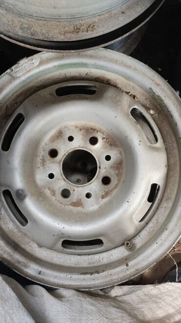 зимние шины на ниву 21214: Темир Дисктер R 13 Комплект, тешиктери - 4, Колдонулган — 6