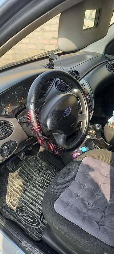 рено лагуна 2: Ford Focus: 2025 г., Ручные, Бензин, Хэтчбэк — 2