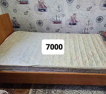 стеклянные кухонные столы: Продаются два предмета мебели. 1) Обеденная группа с угловым мягким — 2