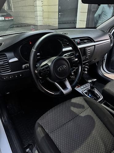 Продажа авто: Kia Rio: 2018 г., 1.6 л, Автомат, Бензин, Седан — 9