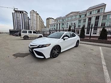 Toyota Camry: 2020 г., 2.5 л, Автомат, Бензин, Седан
