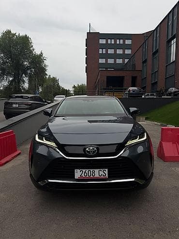 авто прикуриватель: Toyota Venza: 2021 г., 2.5 л, Вариатор, Гибрид, Кроссовер — 5