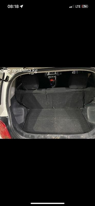 mazda 6: Toyota Ist: 2003 г., Хэтчбэк — 8