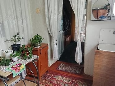 Продажа домов: Продается большой дом с плодоносным участком на у.На участке имеются — 6