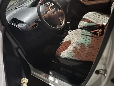rf 2: Toyota Yaris: 2006 г., Бензин, Хэтчбэк — 6