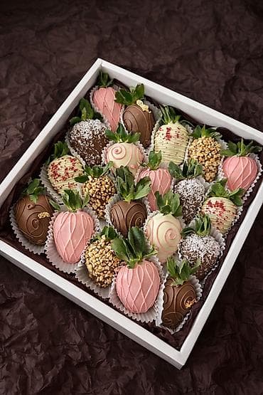 кето: Клубника в шоколаде на заказ S- 9шт - 990сом М-12шт - 1290сом L- 20шт — 2