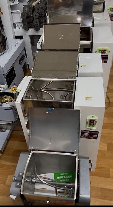 пекарный духовка: Профессиональная мешалка для теста (тестомес) XINXIN - Вертикальная — 3