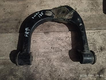 surf: Передний правый рычаг Toyota Б/у, Оригинал — 1