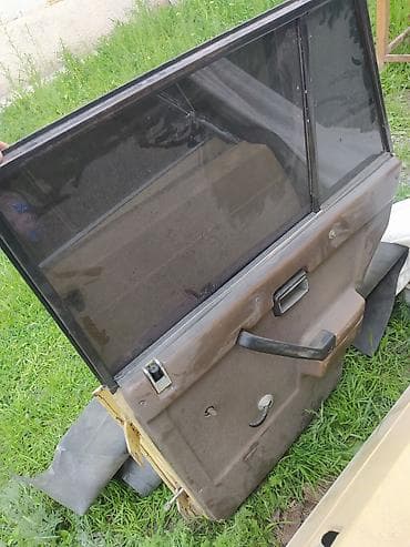 Эшик Арткы сол VAZ (LADA)