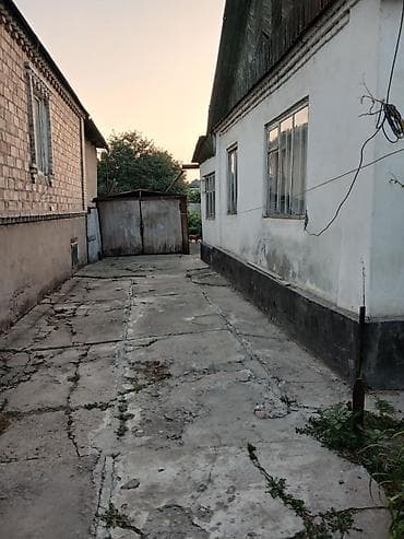 Дома: Продается частный дом с большим участком. - Планировка: одноэтажный — 2