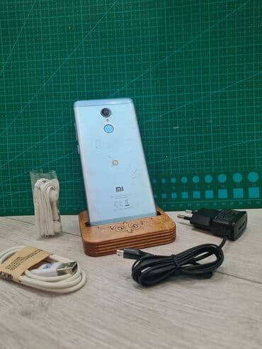 ф5 про: Redmi, Redmi 5, Б/у, 32 ГБ, цвет - Голубой, 2 SIM — 1