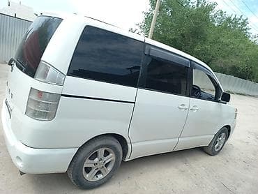 фары тайота виш: Toyota Voxy: 2004 г., 2 л, Автомат, Бензин, Минивэн — 3