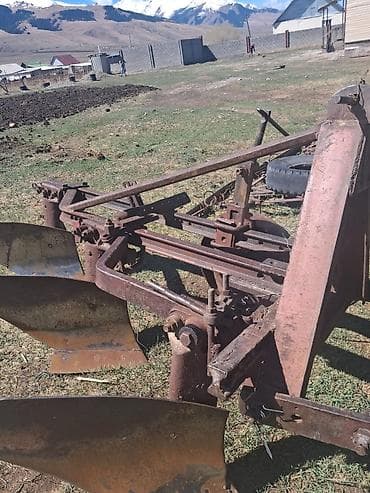 мотор сатылат: Трактор колесный с кабиной. Баардык шаймандары менен Алмашуу жолу — 9