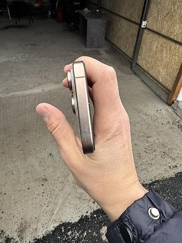 Apple iPhone: IPhone 16 Pro, Новый, 512 ГБ, Natural Titanium, Зарядное устройство, Защитное стекло, Чехол, 94 % — 4