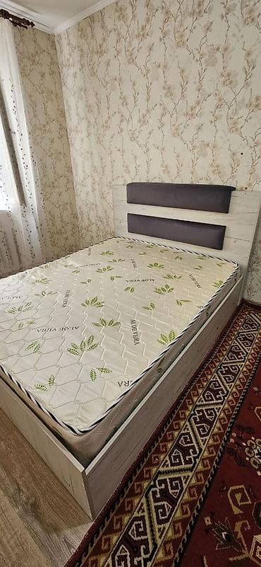 Кровати: Двуспальная кровать, Б/у, С матрасом, длина - 200 см — 5
