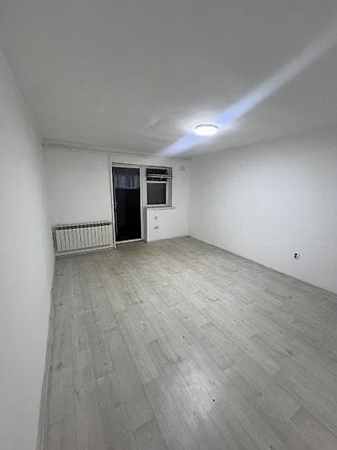 ищю парня: 20 м², Без мебели — 4
