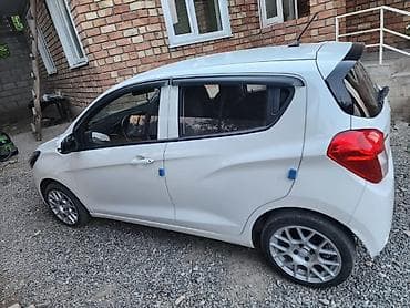 Chevrolet Spark: 2016 г., 1 л, Автомат, Бензин, Хетчбек — 4