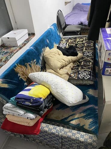 пуди диваны: Раскладной диван, Б/у — 1