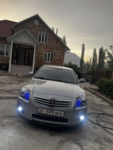 Toyota Avensis: 2008 г., 1.8 л, Механика, Бензин, Седан