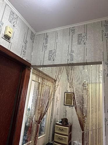 Үйлөр: 47 м², 2 бөлмө, Брондолгон эшиктер — 5