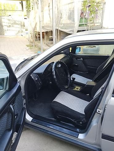 matiz 2007: Mercedes-Benz C-Class: 1995 г., 1.8 л, Ручные, Газ, Седан — 6