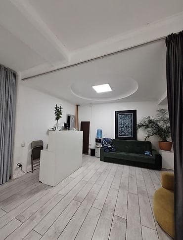 Коммерциялык мүлк: Кеңселерди ижаралоо, 130 м², Турак комплексинде, 1-катар — 3