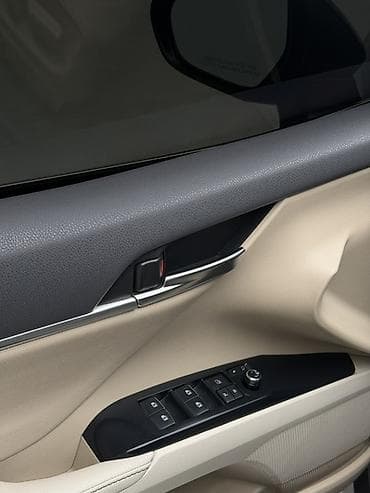 camry 55 гибрид: Toyota Camry: 2019 г., 2.5 л, Вариатор, Гибрид, Седан — 4