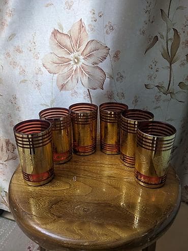 Набор из 6 стаканов красного стекла с золотистым зеркальным покрытием