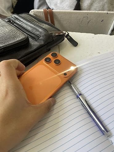 note 6: IPhone Xr, Б/у, Оранжевый — 2