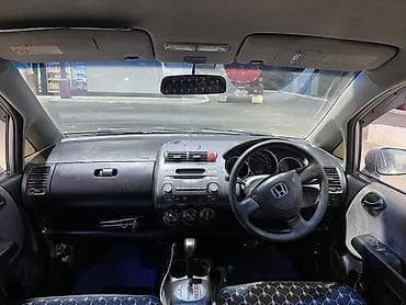 авто сатуу: Honda Fit: 2003 г., 1.3 л, Автомат, Бензин, Хетчбек — 5
