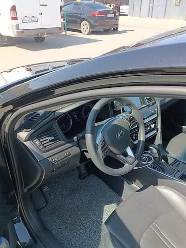 e class: Hyundai Sonata: 2022 г., 2 л, Автомат, Газ, Седан — 5