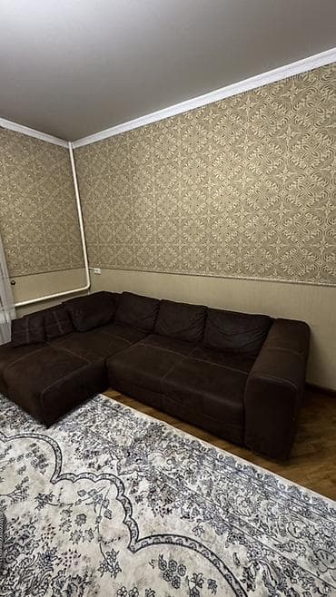 90: Угловой диван, C подушками — 1