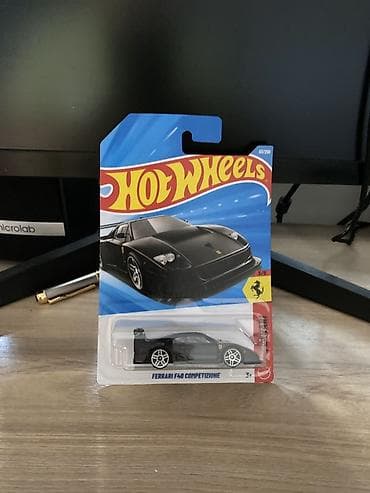 Hot Wheels — Ferrari F40 Competizione - Серия: базовая линейка Hot at lalafo.kg Hot Wheels — Ferrari F40 Competizione - Серия: базовая линейка Hot