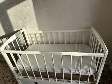 купить кроватку манеж: Детская кроватка-манеж, белая - Классическая конструкция с — 2