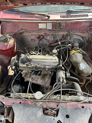 Mazda 626: 1989 г., Механика, Бензин, Седан