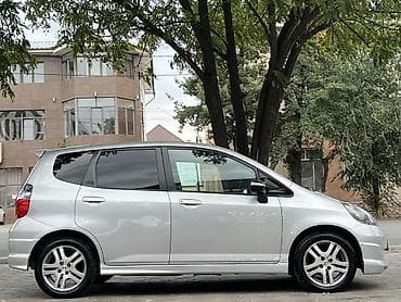Транспорт: Honda Fit: 2003 г., 1.3 л, Автомат, Бензин, Хэтчбэк — 4
