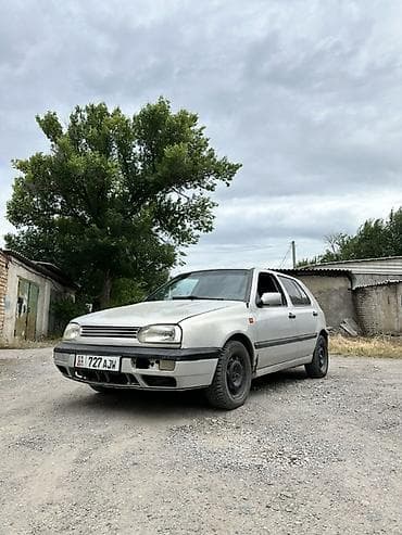 Унаа сатуу: Volkswagen Golf: 1992 г., 1.8 л, Кол менен иштөөчү, Бензин, Хетчбек — 2